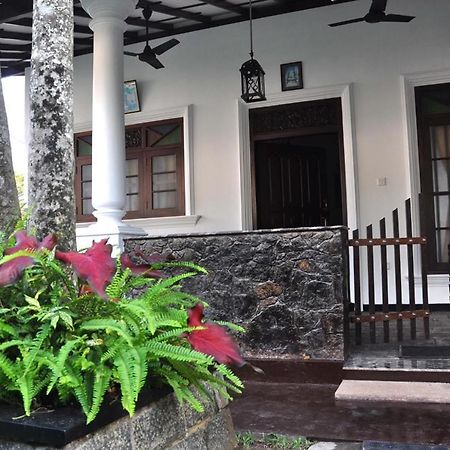 Mama Villa Hikkaduwa Buitenkant foto