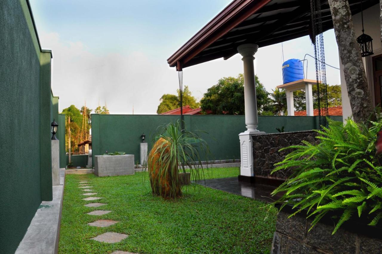 Mama Villa Hikkaduwa Buitenkant foto