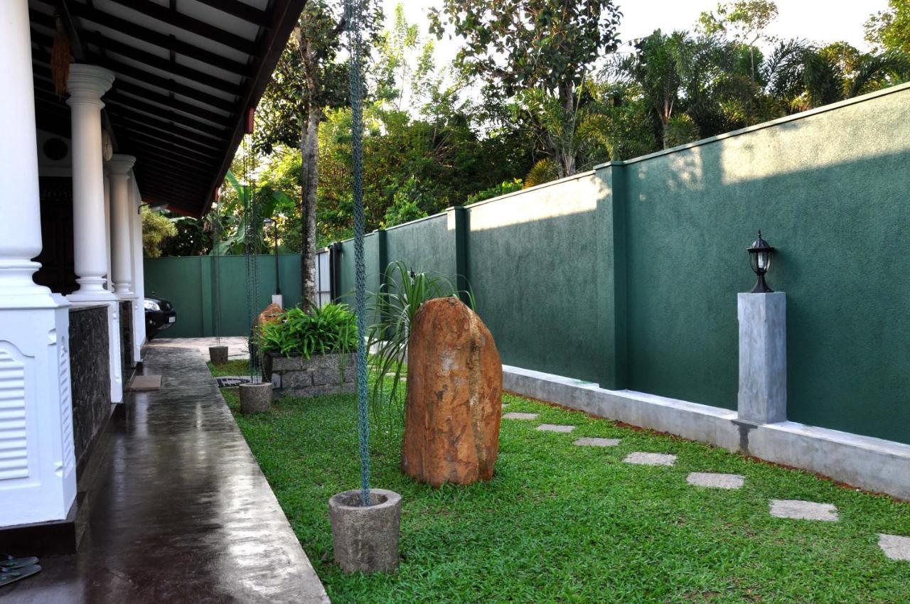 Mama Villa Hikkaduwa Buitenkant foto