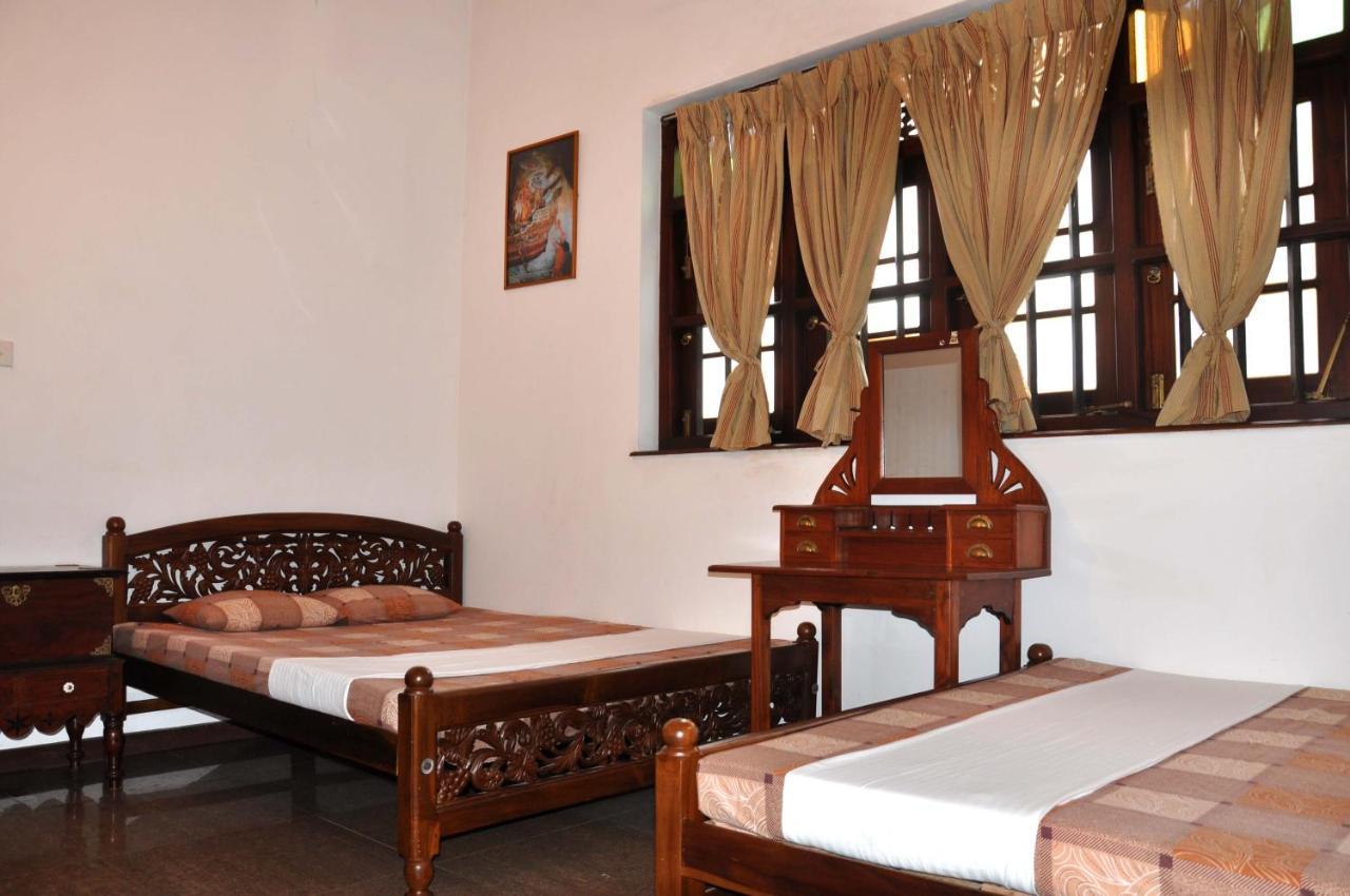 Mama Villa Hikkaduwa Buitenkant foto