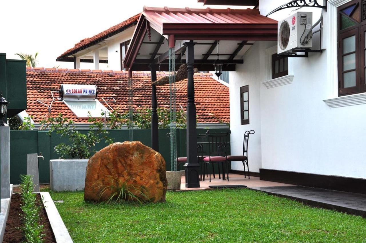 Mama Villa Hikkaduwa Buitenkant foto
